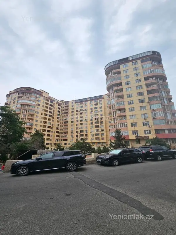 Satılır 2 otaqlı yeni tikili 66 m²