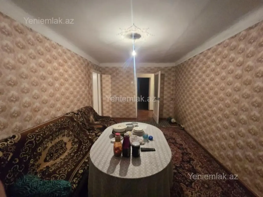 Satılır 4 otaqlı köhnə tikili 95 m²