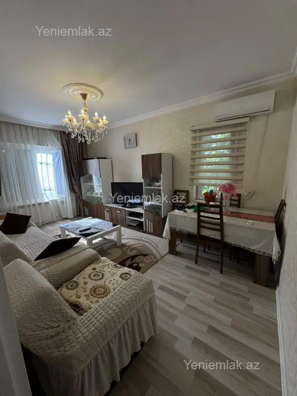 Satılır 2 otaqlı köhnə tikili 70 m²