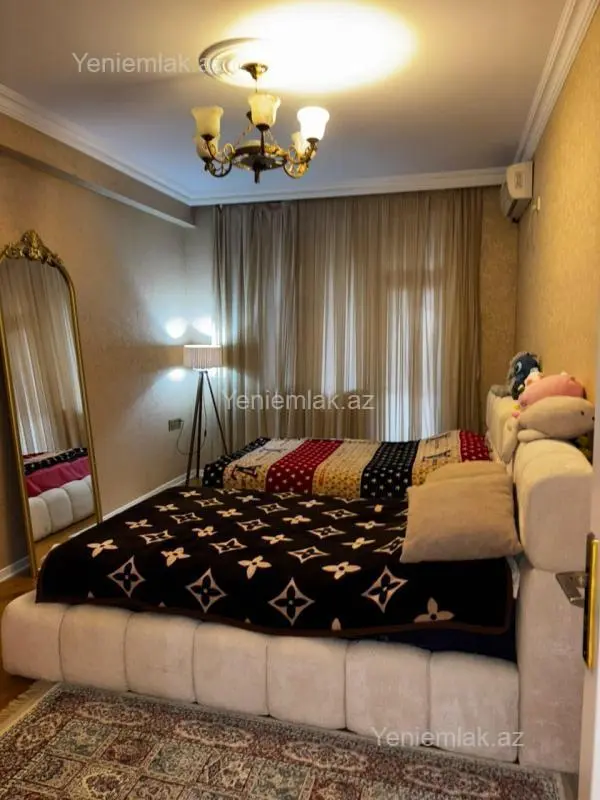 Satılır 3 otaqlı yeni tikili 135 m²