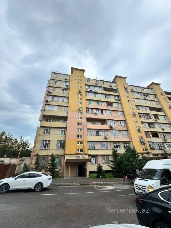 Satılır 2 otaqlı köhnə tikili 55 m²