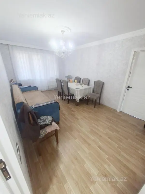 Satılır 2 otaqlı köhnə tikili 55 m²