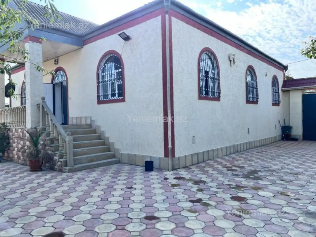 Satılır 4 otaqlı həyət evi 150 m²
