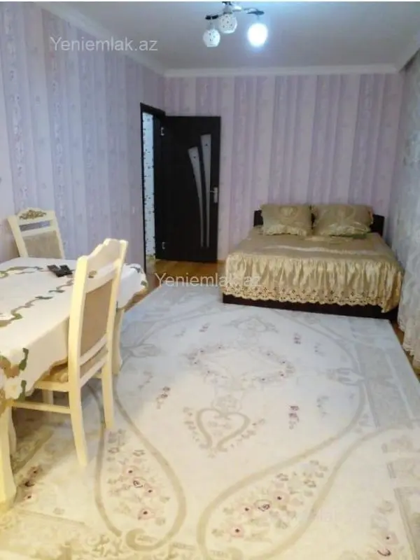 Satılır 1 otaqlı köhnə tikili 36 m²