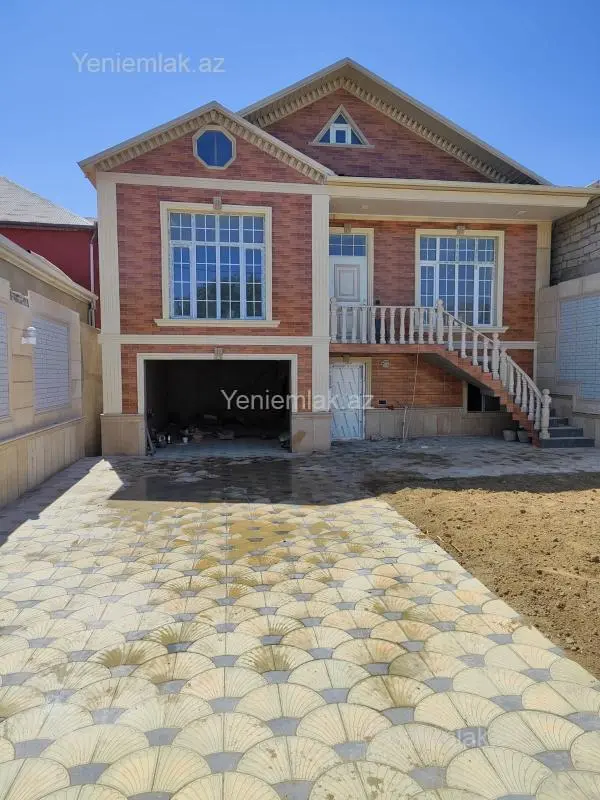 Satılır 4 otaqlı həyət evi 190 m²
