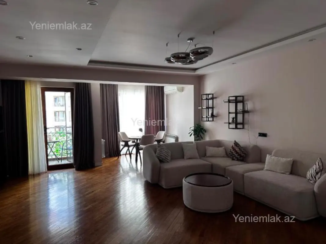 Satılır 3 otaqlı yeni tikili 141 m²