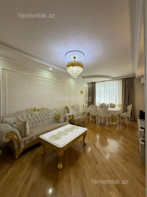 Satılır 3 otaqlı yeni tikili 130 m²