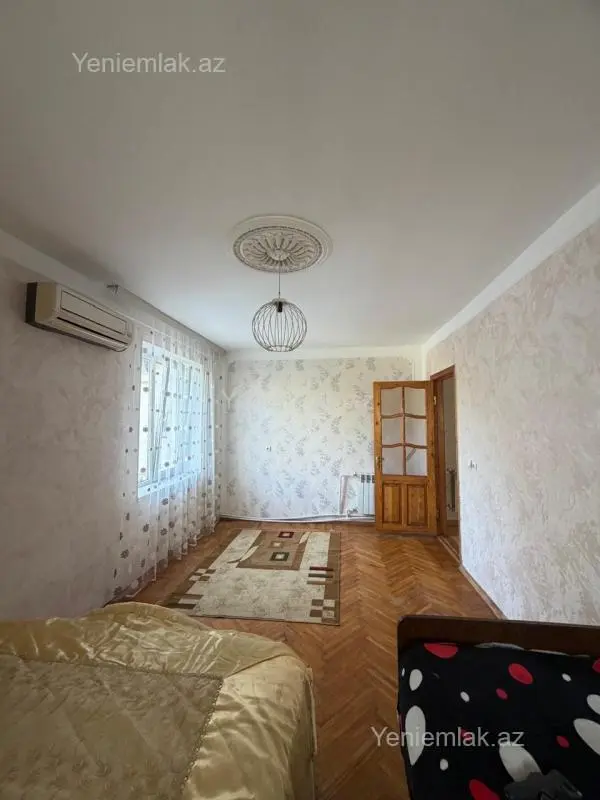 Satılır 2 otaqlı köhnə tikili 42 m²