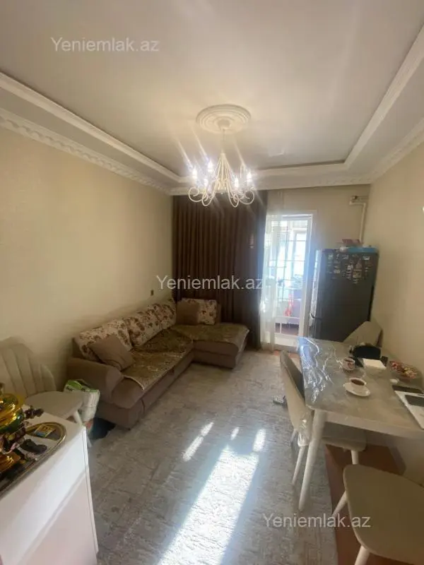 Satılır 2 otaqlı köhnə tikili 45 m²