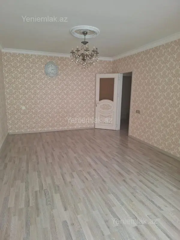 Satılır 4 otaqlı köhnə tikili 90 m²