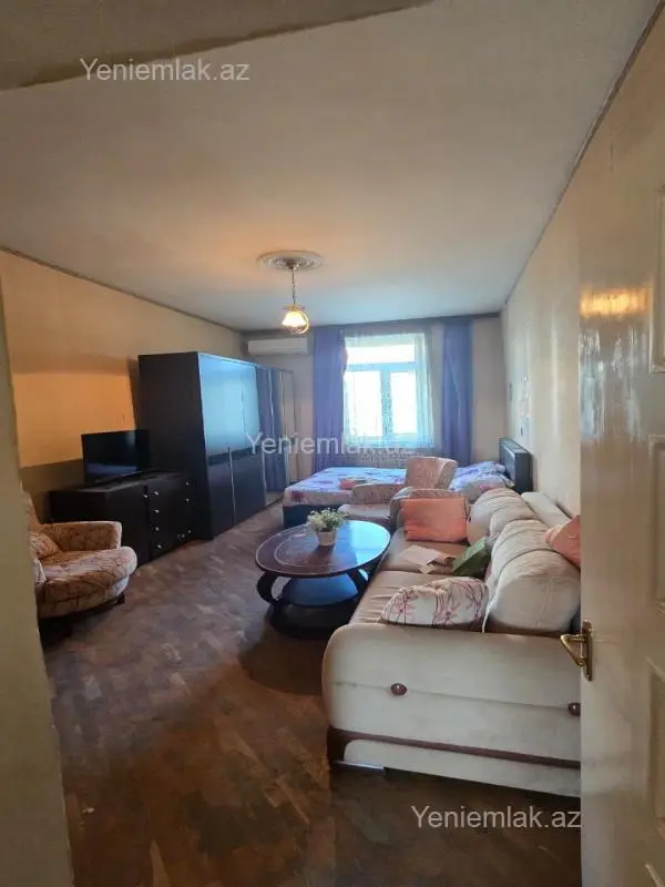 Satılır 2 otaqlı köhnə tikili 50 m²