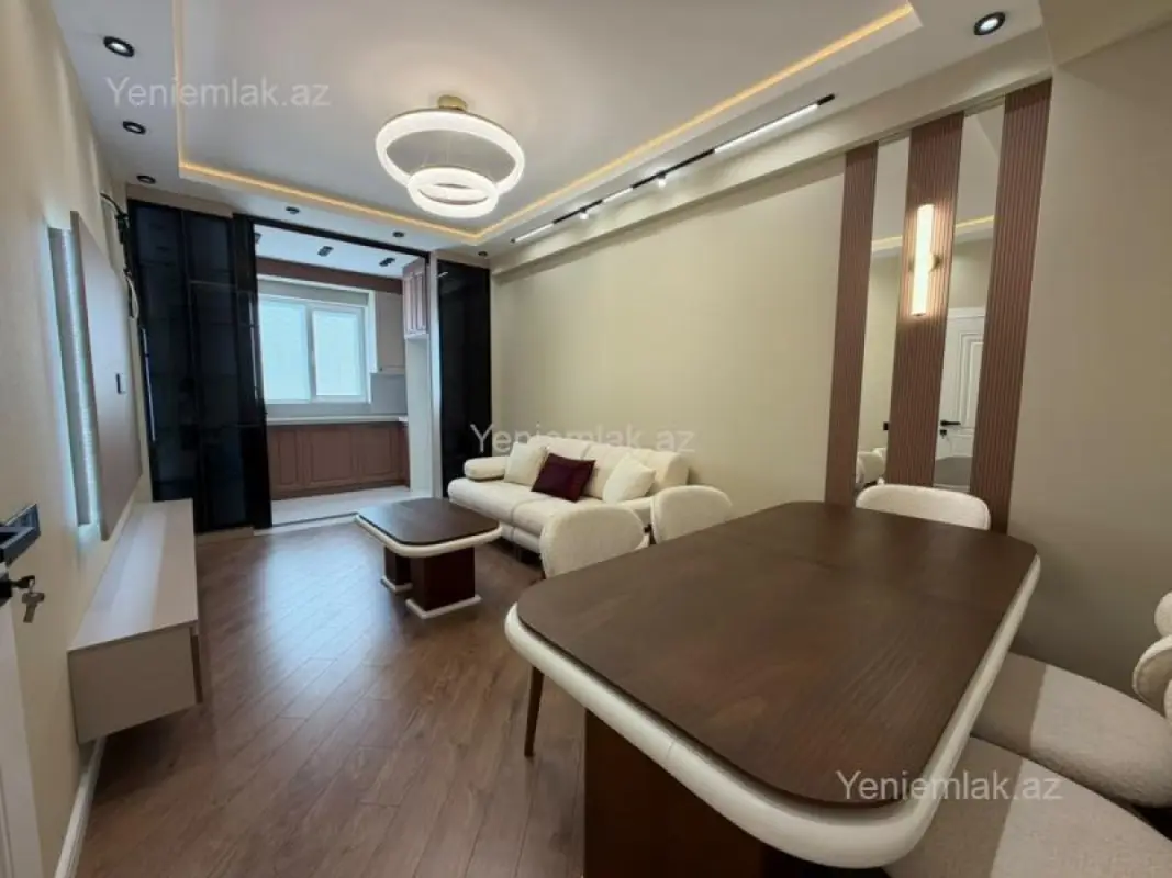 Satılır 3 otaqlı yeni tikili 82 m²