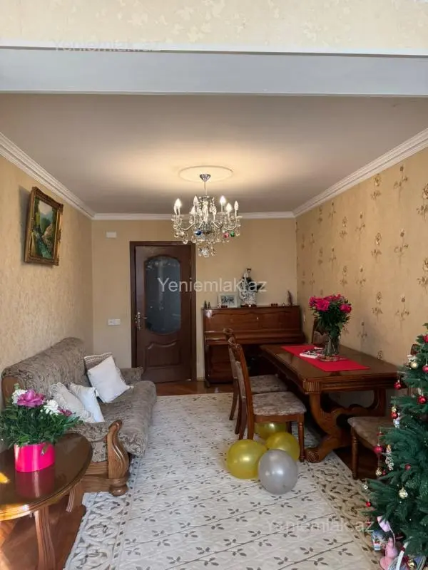 Satılır 2 otaqlı köhnə tikili 50 m²