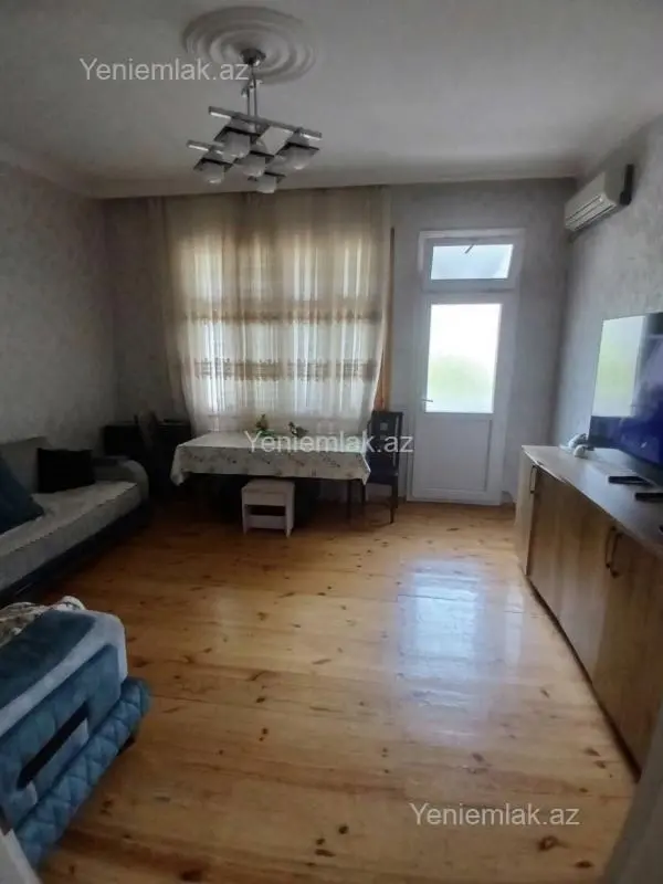Satılır 3 otaqlı köhnə tikili 76 m²