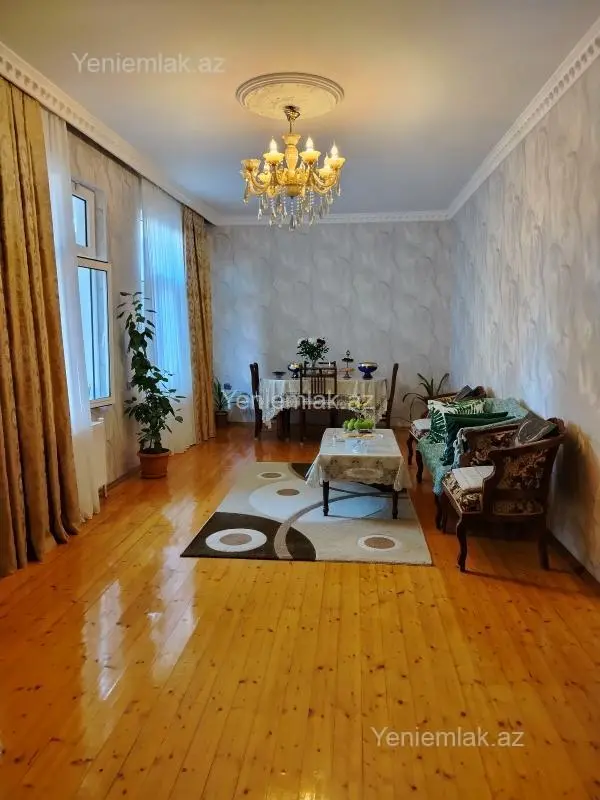 Satılır 5 otaqlı həyət evi 112 m²