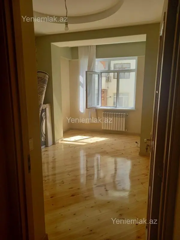 Satılır 3 otaqlı yeni tikili 83.5 m²