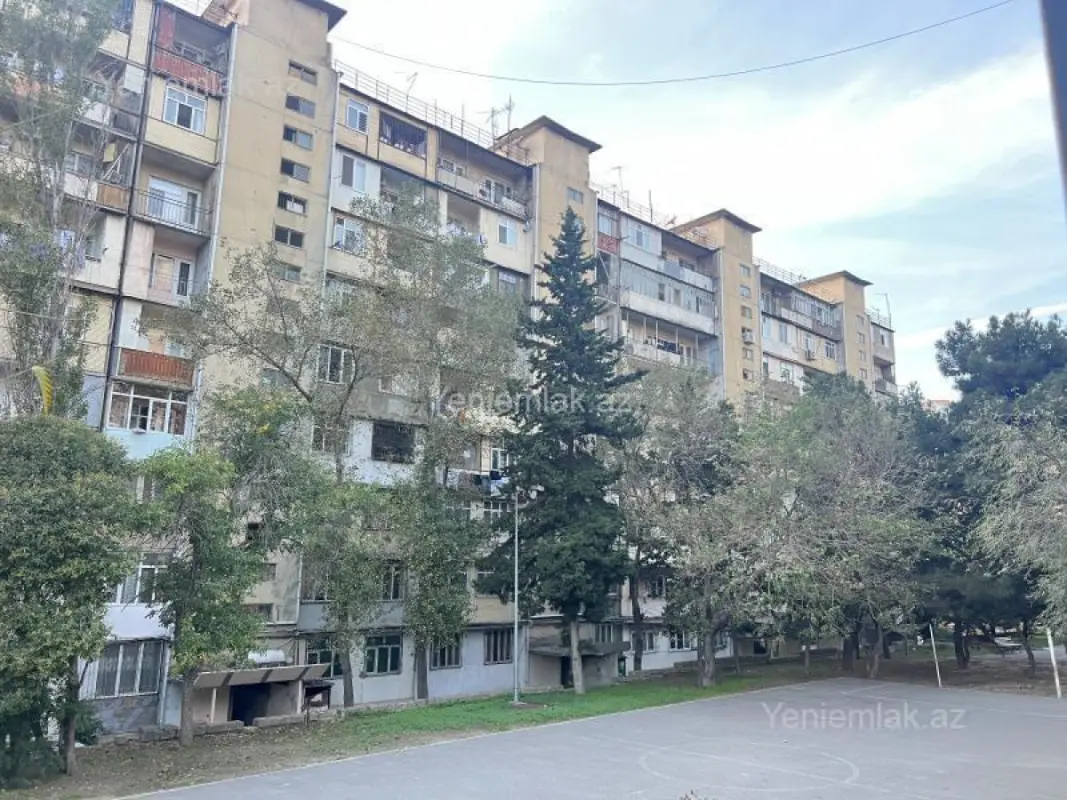 Satılır 2 otaqlı köhnə tikili 60 m²