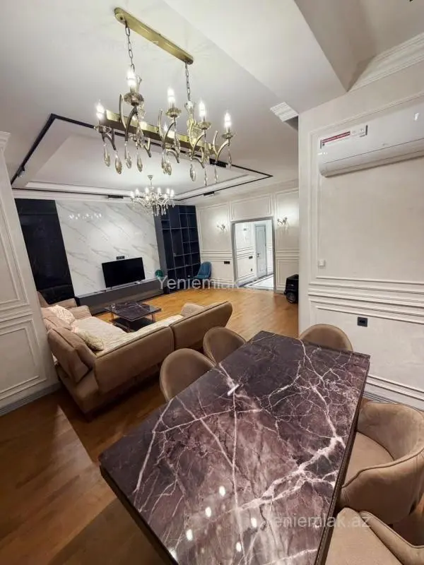 Satılır 3 otaqlı yeni tikili 140 m²