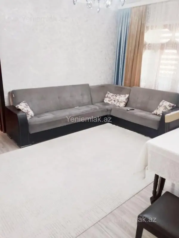 Satılır 4 otaqlı köhnə tikili 105 m²