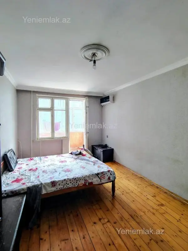 Satılır 1 otaqlı köhnə tikili 40 m²