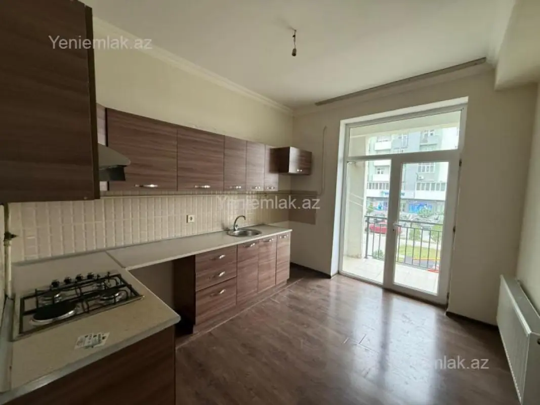 Satılır 3 otaqlı yeni tikili 80 m²