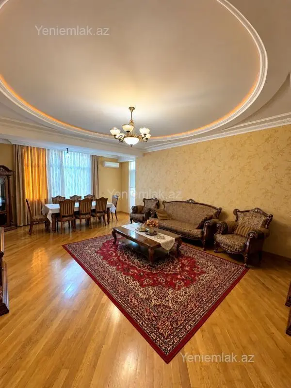 Satılır 4 otaqlı yeni tikili 185 m²