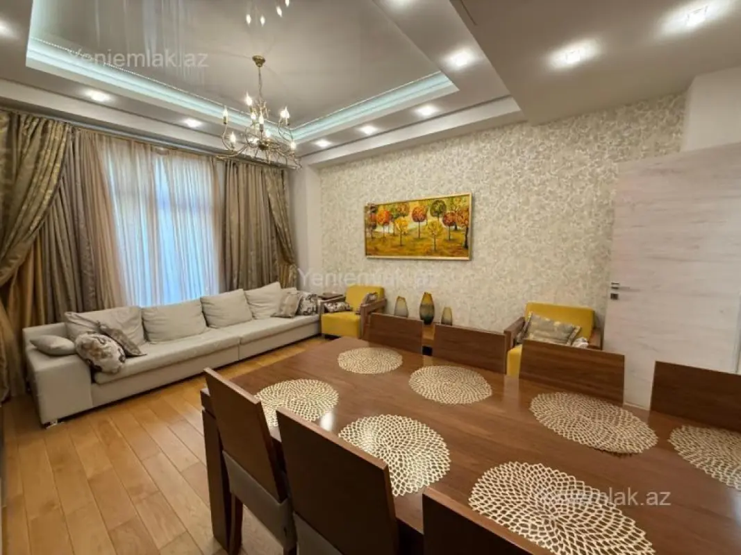 Satılır 4 otaqlı yeni tikili 150 m²