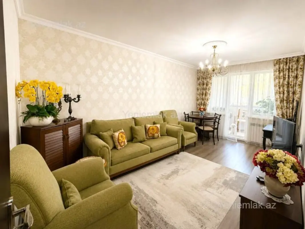 Satılır 3 otaqlı köhnə tikili 80 m²