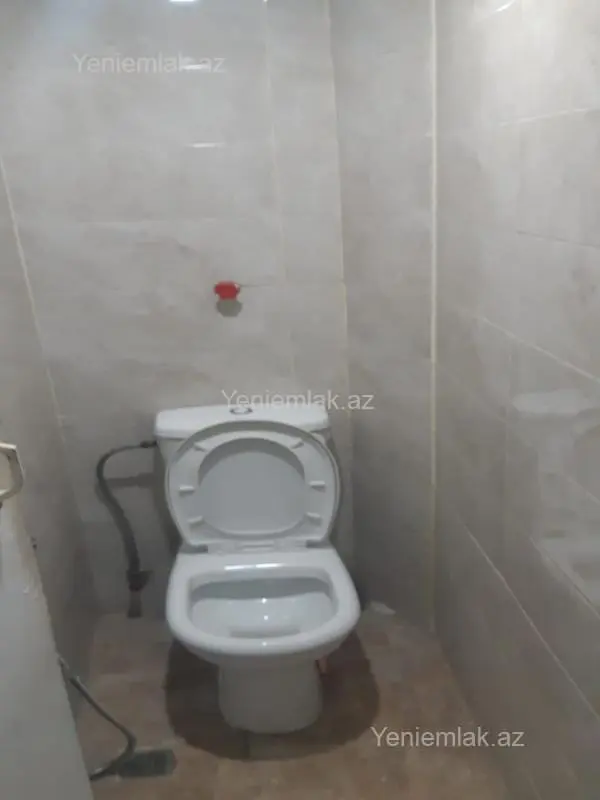 Satılır 4 otaqlı köhnə tikili 102 m²