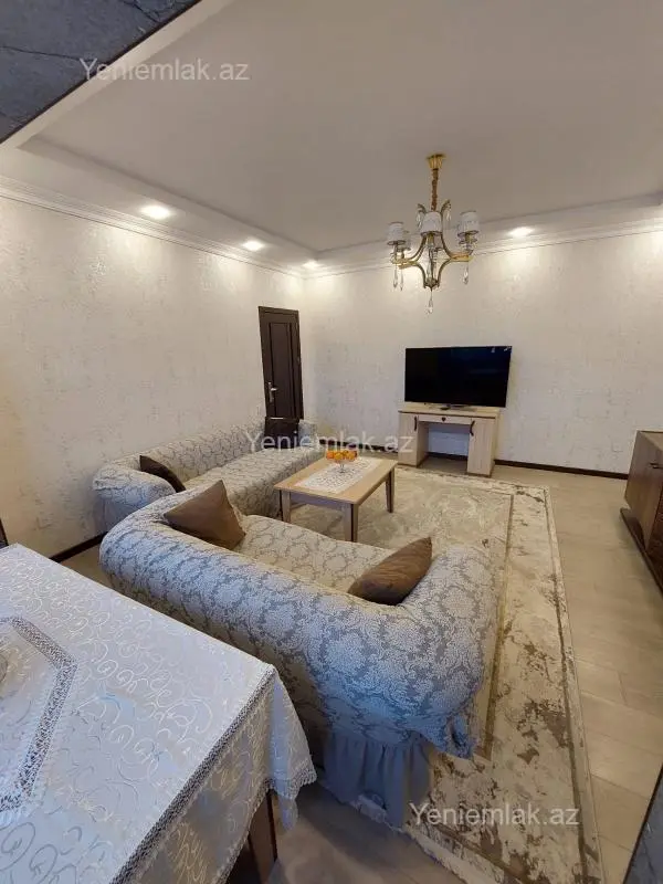 Satılır 4 otaqlı köhnə tikili 122 m²