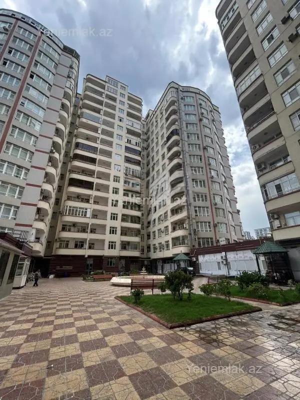 Satılır 3 otaqlı yeni tikili 145 m²