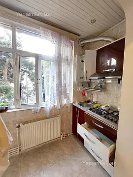 Satılır 3 otaqlı köhnə tikili 65 m²