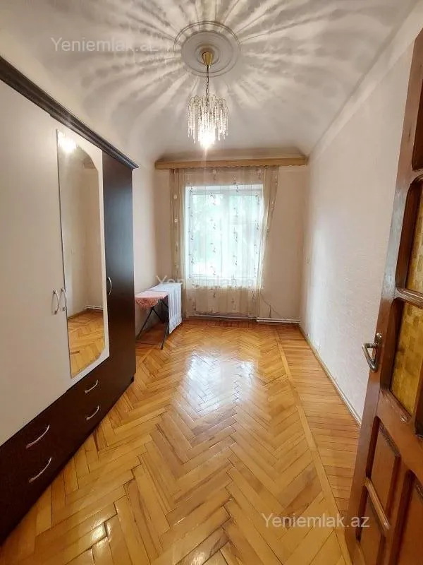 Satılır 3 otaqlı köhnə tikili 65 m²