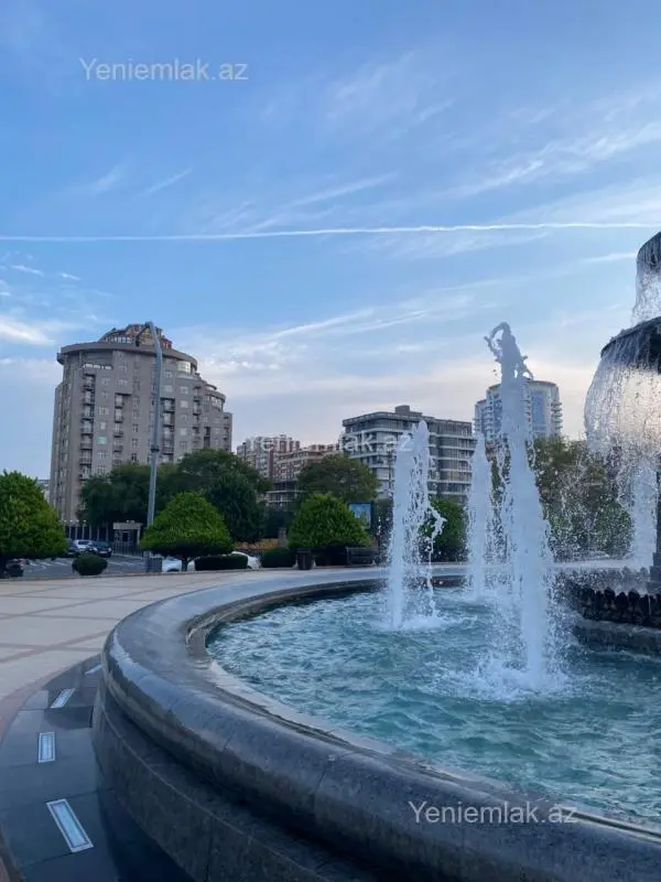 Satılır 2 otaqlı köhnə tikili 55 m²