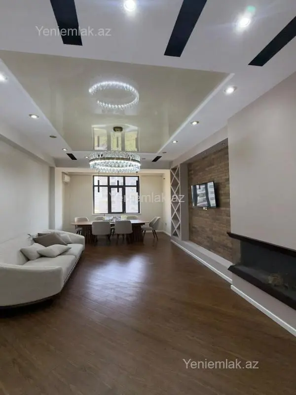 Satılır 3 otaqlı yeni tikili 130 m²