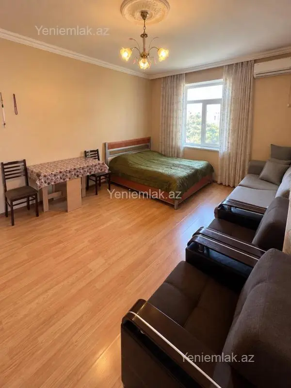 Satılır 1 otaqlı köhnə tikili 40 m²