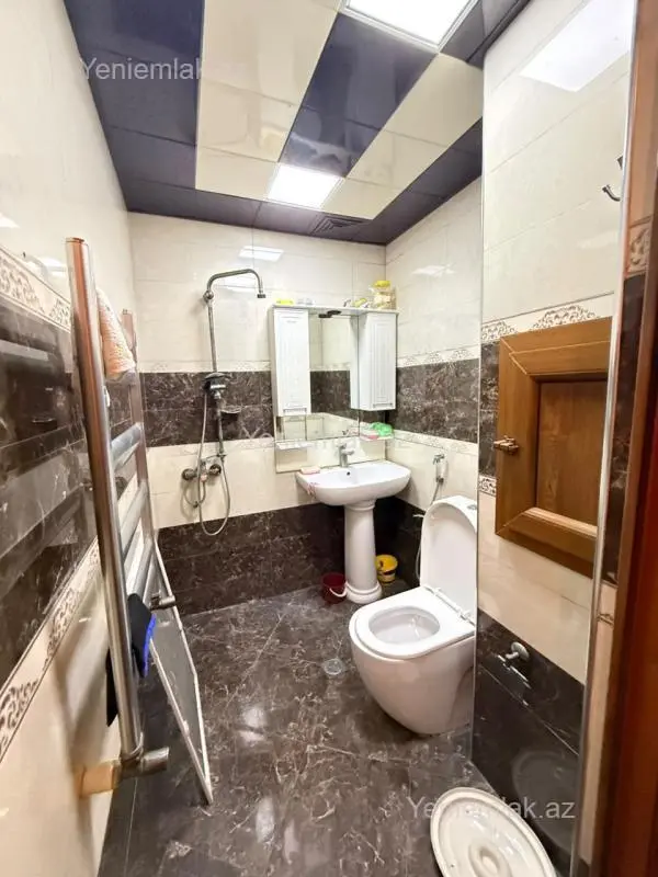 Satılır 2 otaqlı köhnə tikili 50 m²