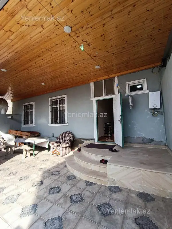 Satılır 4 otaqlı həyət evi 130 m²