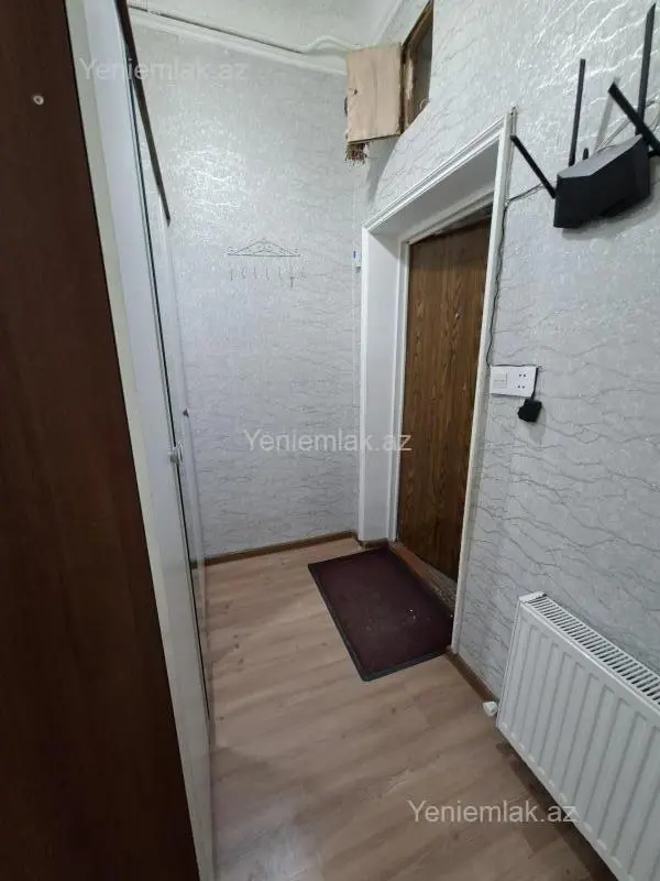 Satılır 2 otaqlı köhnə tikili 70 m²