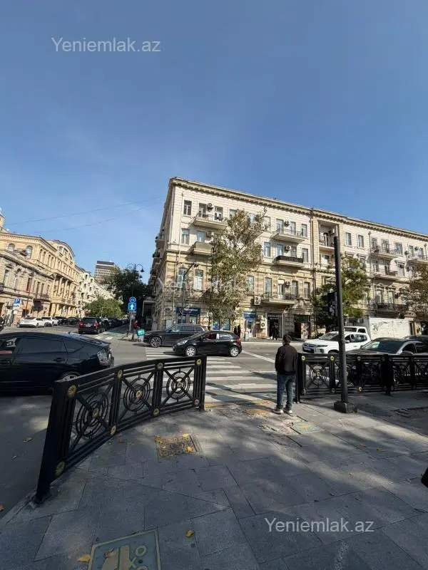 Satılır 2 otaqlı köhnə tikili 40 m²