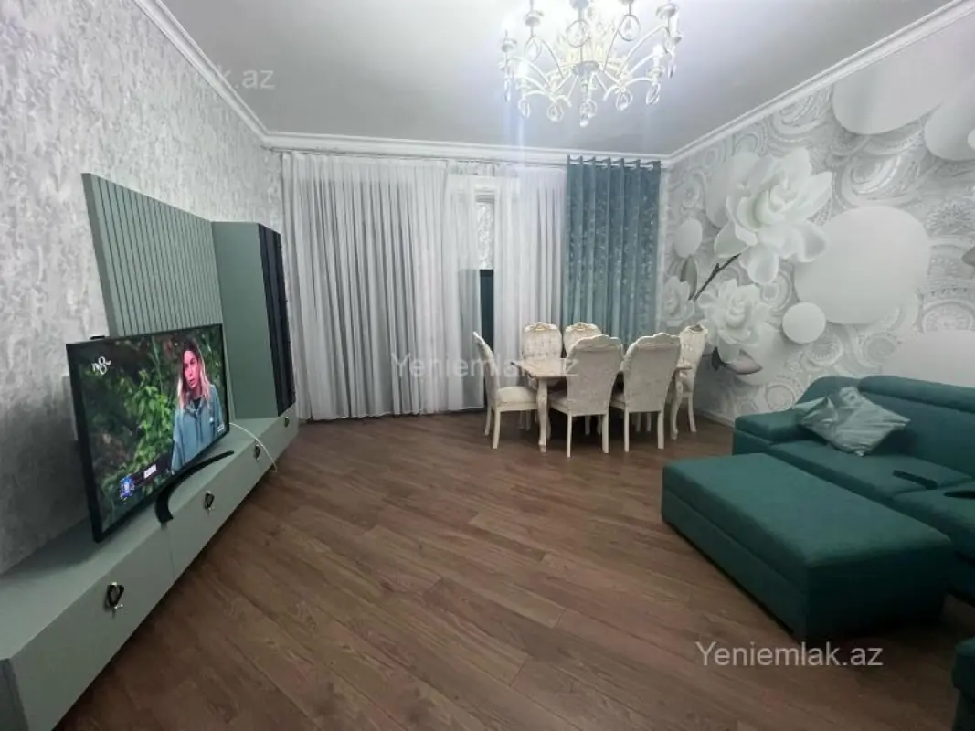 Satılır 3 otaqlı köhnə tikili 110 m²
