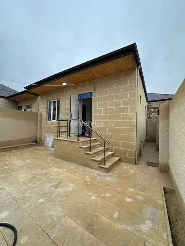 Satılır 2 otaqlı həyət evi 50 m²