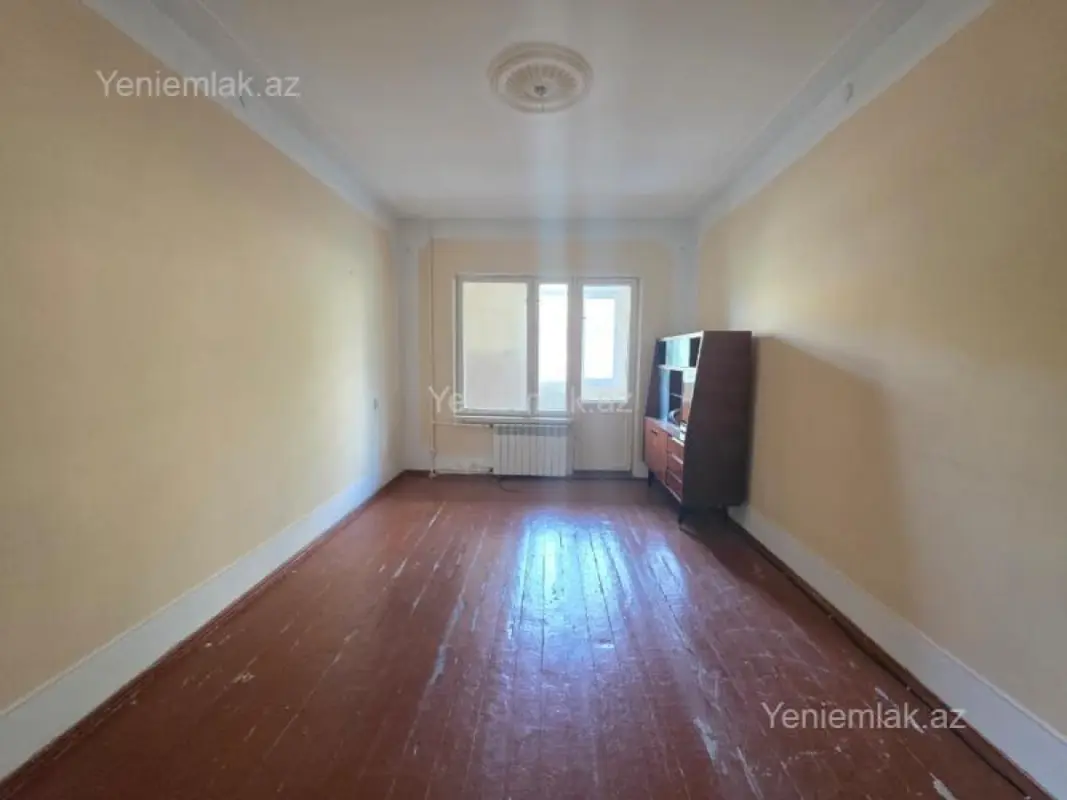 Satılır 2 otaqlı köhnə tikili 65 m²