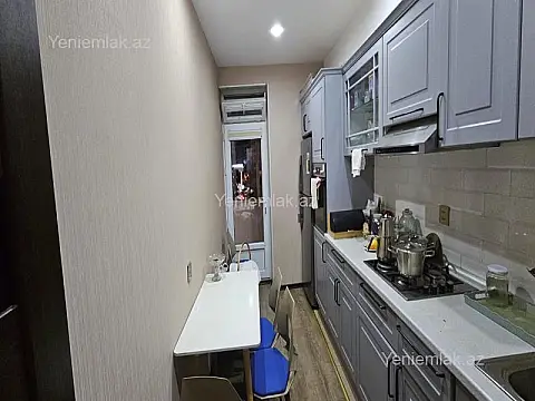 Satılır 3 otaqlı köhnə tikili 95 m² — Bakı, Nizami 3 otaq 95.00 m²