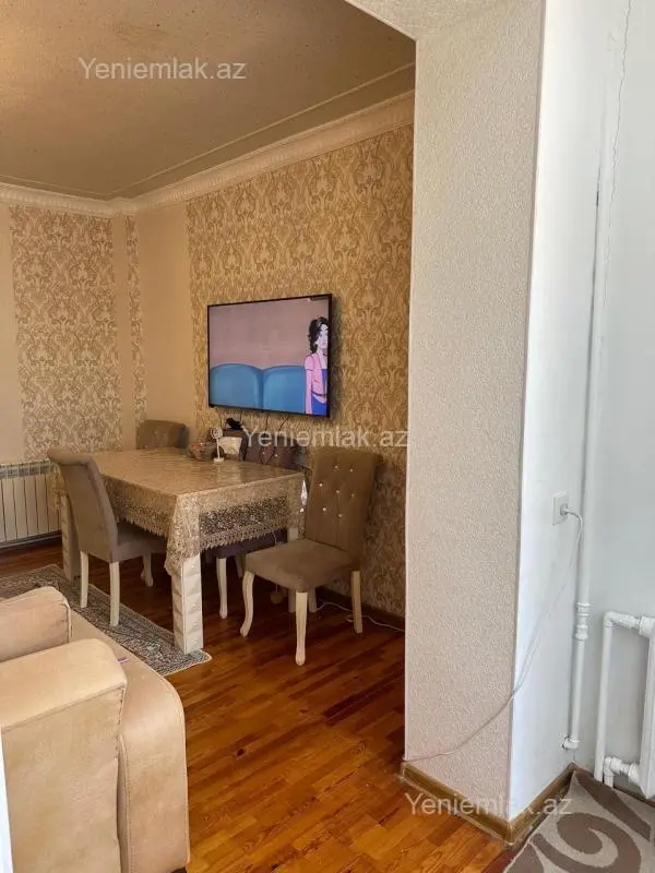 Satılır 2 otaqlı köhnə tikili 65 m²