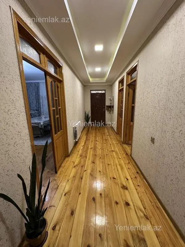 Satılır 4 otaqlı həyət evi 121 m²