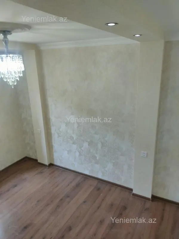 Satılır 2 otaqlı köhnə tikili 60 m²