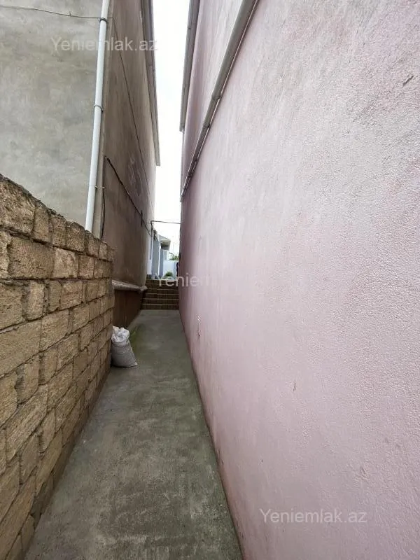 Satılır 4 otaqlı həyət evi 200 m²
