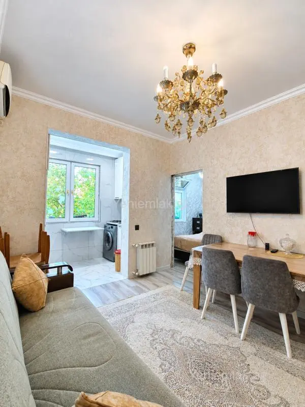 Satılır 3 otaqlı köhnə tikili 50 m²