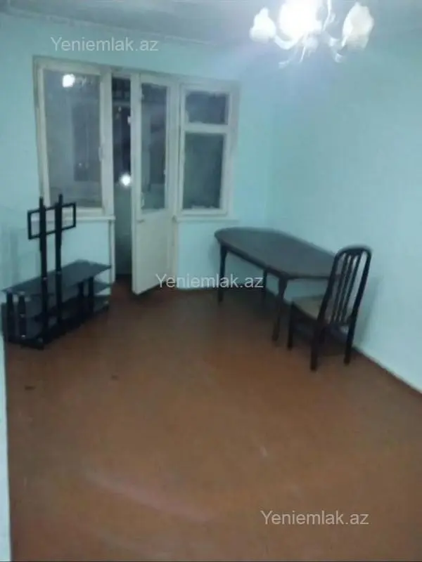 Satılır 1 otaqlı köhnə tikili 40 m²